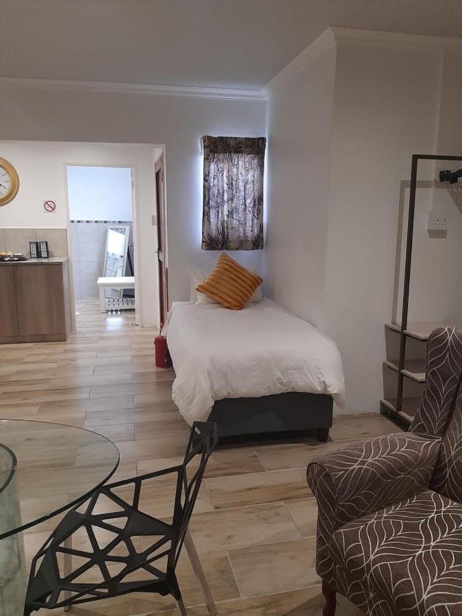 Apartament Sleep@161 Benade Drive Bloemfontein Zewnętrze zdjęcie